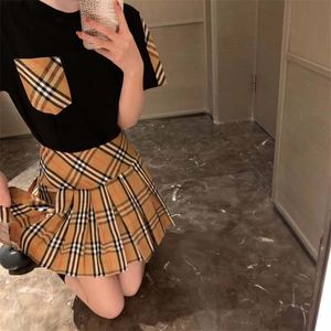 Designer pleated dresses top quality sexy short dresses Europe, America, Japan and Korea popular with short sleeve dresses