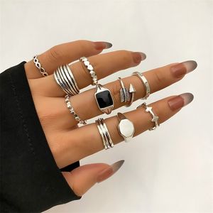 12Pcs/Set Punk Geometric Black Crystal Knuckle Rings Set Silver Plated Heart Arrow Hollow Chain Shape Multi-layer Ring Jewelry