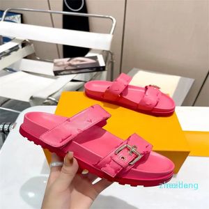 Tasarımcı -Comfort Sandalet Terlik Moda Kadın Klasikler Deri Platform Flatform Sandalet Lüks Dışarıda Kum Ayakkabıları Boyut 35-42