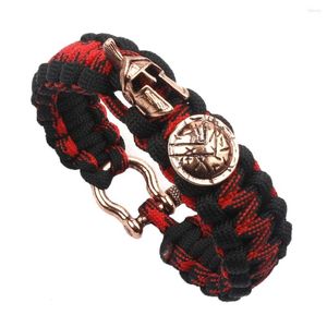 Berlockarmband Vintage Läderarmband för män Kreativt Spartansk Paracord Livräddande Bågspänne med sju kärnor Personlighet Mode Retro