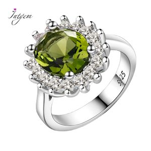 Wedding Rings 925 Sterling Silver Ring Flower with Peridot Stones Shining Luxury Engagement for Women Jewelry Gifts 230712