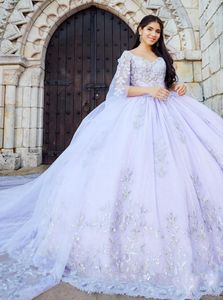 Lilac Lavender Princess QuinCeanera klänningar med separat Cape Silver Metallic Lace Appliques Vestido Quince Anos Mas Vendidos