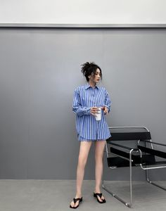 Wangg Women 's Blouses Shirts 디자이너 셔츠 우아한 여성 셔츠 고급 의류 코르셋 셔츠 골드 동전 버클 실크 스트라이프 패치 워크 레이스 여성 카디건