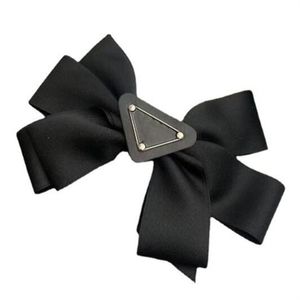 Girls Bow Barrettes Designer Triangle Letter Hairpin Simple Design Womens Headband Hair Clips Fashion Hair Accessories