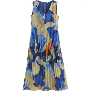 Vestidos casuais regata plissada com forro em A Robe de férias decote em V estampa tie-dye azul sem mangas vestido midi sexy bainha feminina emendada