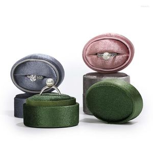 Smycken påsar fin kreativ oval sammet box äktenskapsförslag par ring high-end förpackning multi-färg valfritt