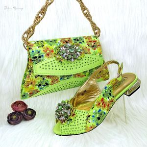 Sandaler PM African Selling Shoes and Bag Nigerian Fashion Style Ladies Shoes and Bag Set In Lemon Color for Party Wedding 230713