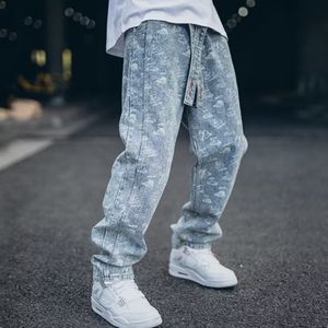 Jeans för män Modemärke Personligt tryckta överallt för män och kvinnor Hip Hop China Chic Lös tunna koreanska Light Wash Byxor 230712