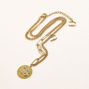 Designer di marchi di lusso Lettere a doppia lettera collane a ciondolo semplice 18k oro oro crossato di rhinestone maglione di rhinestone newklace feste di nozze Jewerlry Accesso