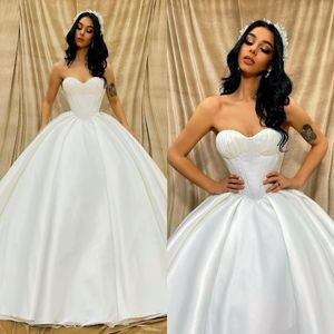 Romantic A Line Wedding Dresses Sweetheart Sleeveless Pleats Wedding Dress Backless Long designer bridal gowns sweep train