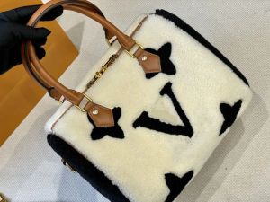 CC Lammhaarkissen Damen Handtasche Geldbörse SPEEDY Totes Mode Buchstaben Furry Star Round Print Winter Teddy Bag Gold Hardware Reißverschluss