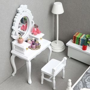 Kök spelar mat miniatyr träsmakeup toalettbord med avföring dressing förvaringsskåp dollhus sovrum badrum möbler dekor 230713