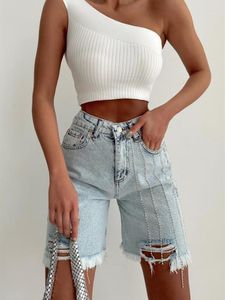 Damenjeans, modisch, hellblau, Besatz, Denim-Shorts, Sommer, urban, Freizeit, handgefertigt, genagelt, Raute, gerades Bein, Hose, Straße