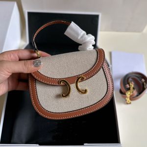 Mini sadelväska crossbody handväska axel handväskor kvinnor messenger väskor vänd liten plånbok metall spänne koppling tote handväska modebrev