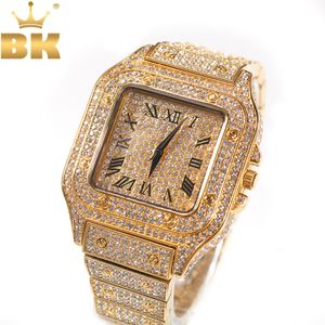 Andra klockor The Bling King Iced Out Men Watch Square Diamond Quartz Luxury Mens Wrist Gold Roman Steel Clock Relogio Masculino 230714