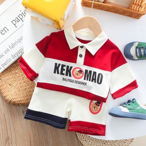 Novas roupas de verão para bebês, crianças, meninos, manga curta, desenhos animados, letras, camiseta, calças, moda infantil, conjunto de roupas de treino