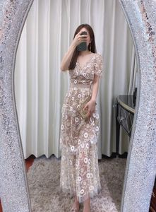 New S-elf - Portrait Apricot Flower Circle Sequin Mesh Embroidered Bubble Sleeve High Waist Dress V-Neck Long Dress