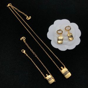 Classics Vintage Striped bottle Pendant Gold Chain Necklaces Earrings Classic Bracelet Choker Necklace Sets Unisex Couple Designer Jewelry CGS8 --01