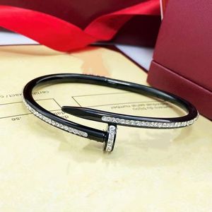 Lettera classica C Modella di viti per unghie Bracciale Titanio acciaio a una linea Diamond Men Women Braccialetti Designer di lusso regalo per la festa di nozze Non dissolvenza