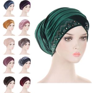 Ny muslimsk sammet Bonnet hijab veckade turban kvinnor diamanter huvud wrap mode huvudkläder kemo mössa varmt huvudduk håravfallshatt