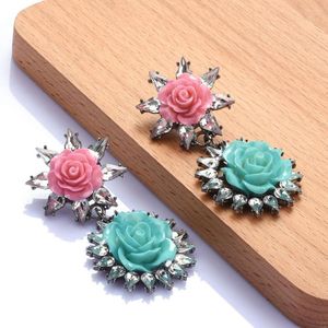 Kolczyki Dangle Korean Rose Flower żyrandol dla kobiet Pistolet Czarny kryształ kropla kolczyka żeńska biżuteria ślubna