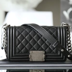 Liten pojke klaffhandväska 20,5 cm designer messenger väska 10a kalvskinn axelväska diamantgitter crossbody väska med låda c009