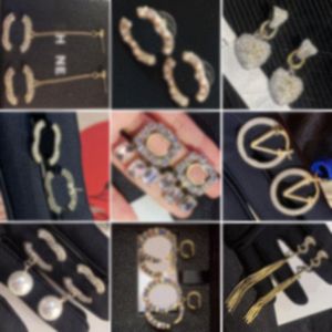 20styles fashion designer orecchini a bottone Orecchini in acciaio inossidabile di alta qualità marca lettera earloop cristallo perla orecchio ing Accessorio per gioielli womend wedding git