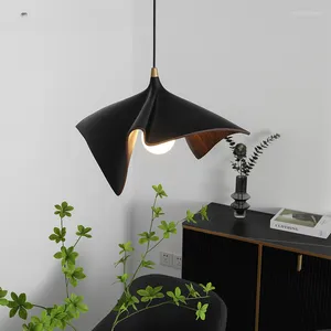 Candeeiros pendentes Lustre Led Art Lamp Light Resin Black Lustres Para Sala De Jantar Quarto Plafond Luster Salon Lights