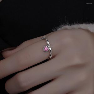 Bröllopsringar justerbar kristallhjärtaformad hängande ring för kvinnliga kvinnliga finger romantisk present flickvän 2023 modesmycken