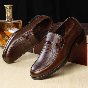 Sapatos sociais Mazefeng marca masculina de couro sapatos formais de negócios masculino trabalho de escritório sapatos baixos Oxford respirável festa aniversário de casamento sapatos 230713