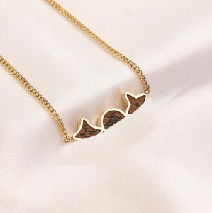 Designer Brand Letter Four Leaf Clover Flower Chokers Necklaces Stainless Steel Faux Leather Gold Plated Necklace Fashion Women Jewelry Party Gift