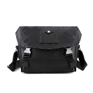 luxury designers mens Shoulder bags Purses Trio Classic fashion men messenger bags Leather cross body bag school bookbag 9907