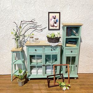 Kök spelar mat mini diy trämöbler skåp blommor rack dekorativ set mini docka hus hemtillbehör handgjorda dekorativa modell 230713