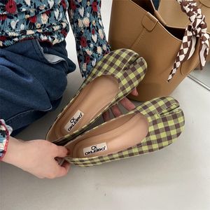 Gai Sandals Split Stople Flats Ballet Kobieta na mokasyna miękkie dno Moccasins Sier Flat Ballerina Single Tabi Ninja Buty 230713 GAI