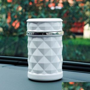 AshTrays biltillbehör Universal Luxury Portable LED Light Ashtray Cigaretthållare Styling Smoke Black White Storage Cup DH0971 T DHGC4