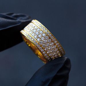 Huitan Pełna utwardzona okrągła CZ Pierścienie dla kobiet Bling Bling Gold Kolor Wedding Pierdzieżę zaręczynową dobrej jakości biżuteria modowa