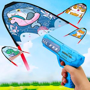 Gioco con la sabbia Divertimento con l'acqua Kids Kite er Catapult Gun Glider Lancio a mano Giardino all'aperto Gioco di tiro Giocattoli sportivi per bambini Regali per ragazzi 230713