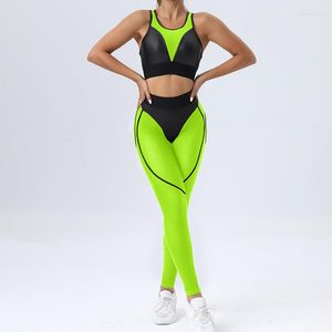 Set attivi Set da palestra attillato europeo e americano Reggiseno sportivo sexy traspirante da donna Leggings per sollevamento dell'anca a vita alta Yoga ad asciugatura rapida