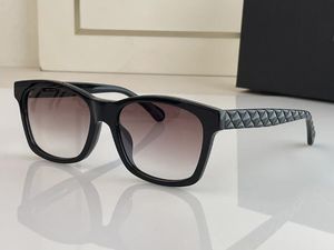 Realfine888 5A Brillen CC5484 Quadratische Luxus-Designer-Sonnenbrille für Mann und Frau mit Brillen-Stoffbox CC7626