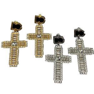 Vintage Cruciifixion kolczyki Chicka Stud Kobiety kolczyki kolczyki Złote Złote Zaropie puste Trendy Kolczyki imprezowe biżuteria z opakowaniem