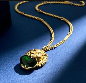 Luxur Design Gold Chain Classic Fashion Lion Head Necklace Ear Studs Retro Emerald Earring Parkedjor Halsband Set Designer Jewelry CGS7 --02