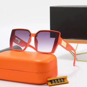 Designer glasögon solglasögon ramglasögon klassiska designmärke runda solglasögon av kvinnor UV400 Eyewear Metal Gold Frame Sun Sun