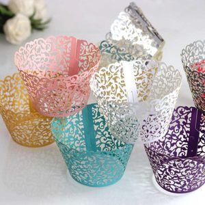 Confezione regalo 24PCS Pizzo tagliato al laser Cupcake Wrapper Liner Confezione regalo Moon Cake / Cupcake Packaging Box Wedding Party Candy Box Container Holder x0713