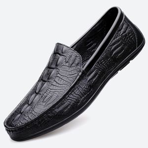 Super miękkie męskie mokasyny poślizgnięcia się na męskich mokasyna Flats Casual Footue Crocodile Mikrofibry Buty Plus Size 38-46