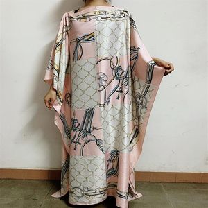 Abbigliamento etnico Vestito caftano di seta stile Kuwait alla moda Boho Modello colorato Dashiki Donna africana240U