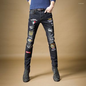 Erkekler Kot erkek denim kişilik sonbahar erkekler 2023 Koreli hip-hop nakış deliği zayıflama pantolon