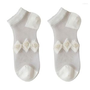 Calzini da donna Ragazze Lolita Cotone Bianco Caviglia corta Stile giapponese Dolce fibra di vetro Giunzione a rete Jacquard floreale Ruffled Trim Pr