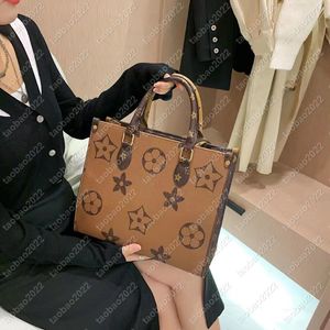 Luxurys Designers bags handbags M45321 Ladies Chain Shoulder Patent Leather Diamond Evening totes bag AA12356