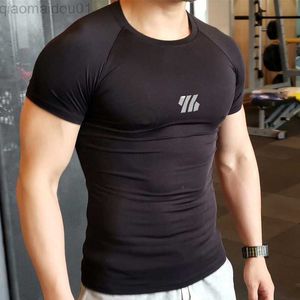 Erkek Tişörtler 2023 Yeni Erkekler Sıkı T-shirt Sıkıştırma Hızlı Kuru Tişört Erkek Spor Salonu Fitness Vücut İnşa Etme Tees Üstler Erkek Giyim L230713