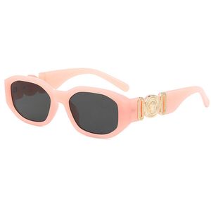 Occhiali da sole transfrontalieri di nuova moda occhiali da bicicletta da donna piccoli occhiali da sole da passerella a specchio irregolare da strada con protezione UV.